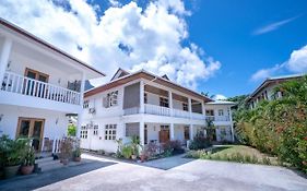 La Maison Hibiscus Self Catering Accommodation